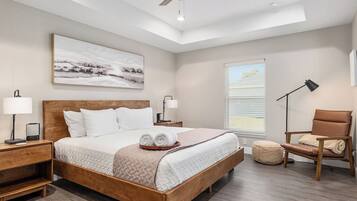 Desk, iron/ironing board, WiFi, bed sheets