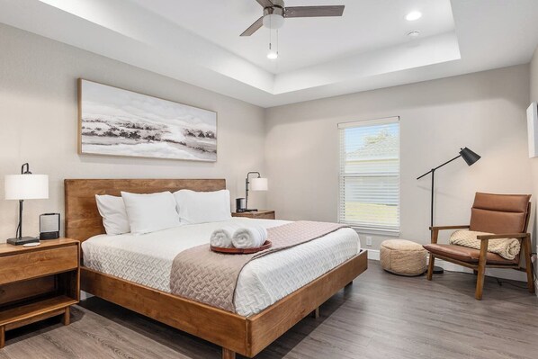 3 bedrooms, desk, iron/ironing board, WiFi