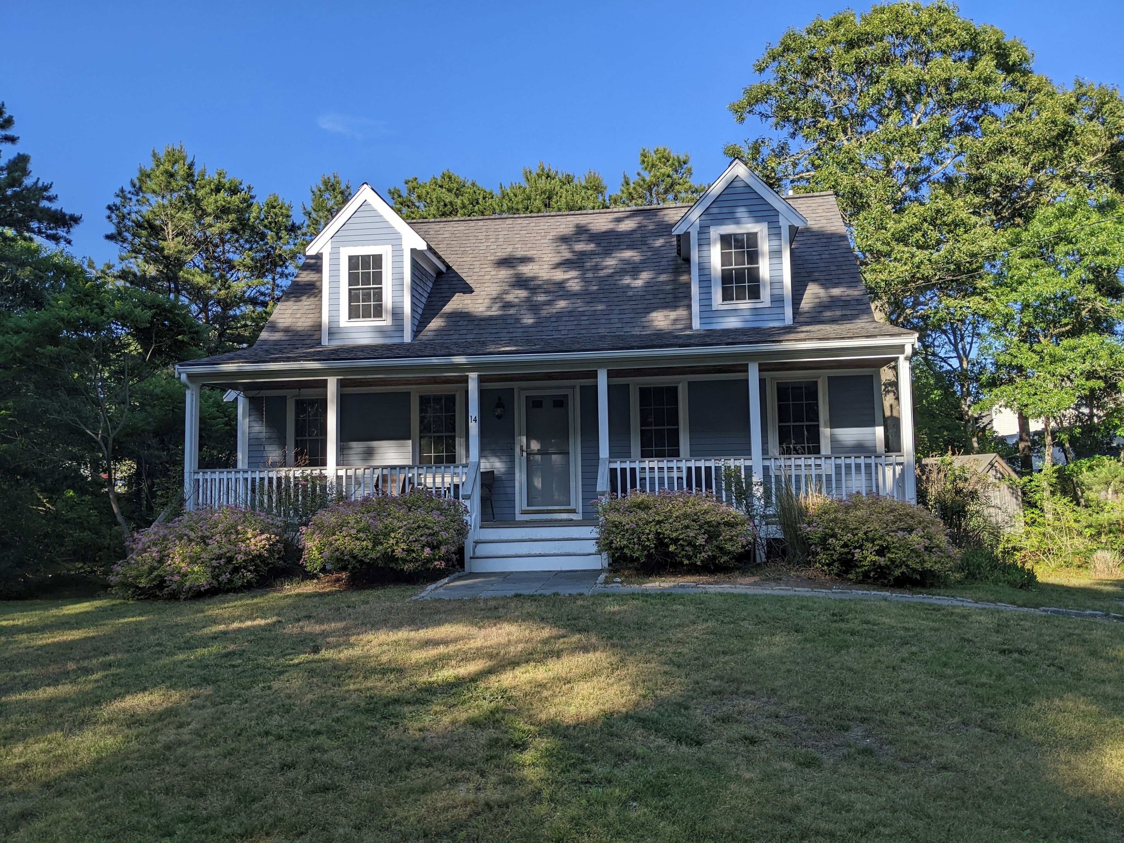 Peaceful, private setting just minutes from several Nantucket Sound beaches