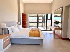 3 Schlafzimmer, Schreibtisch, Bügeleisen/Bügelbrett, kostenloses WLAN
