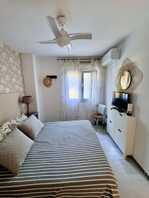 6 bedrooms, iron/ironing board, WiFi, bed sheets - ✨ Luminous townhouse overlooking the Golf on the beach of Novo Sancti Petri (Chiclana de la Frontera)