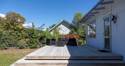 Newcastle Nook - Clyde Holiday Home