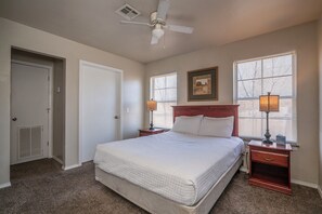 Fer et planche à repasser, Wi-Fi, draps fournis