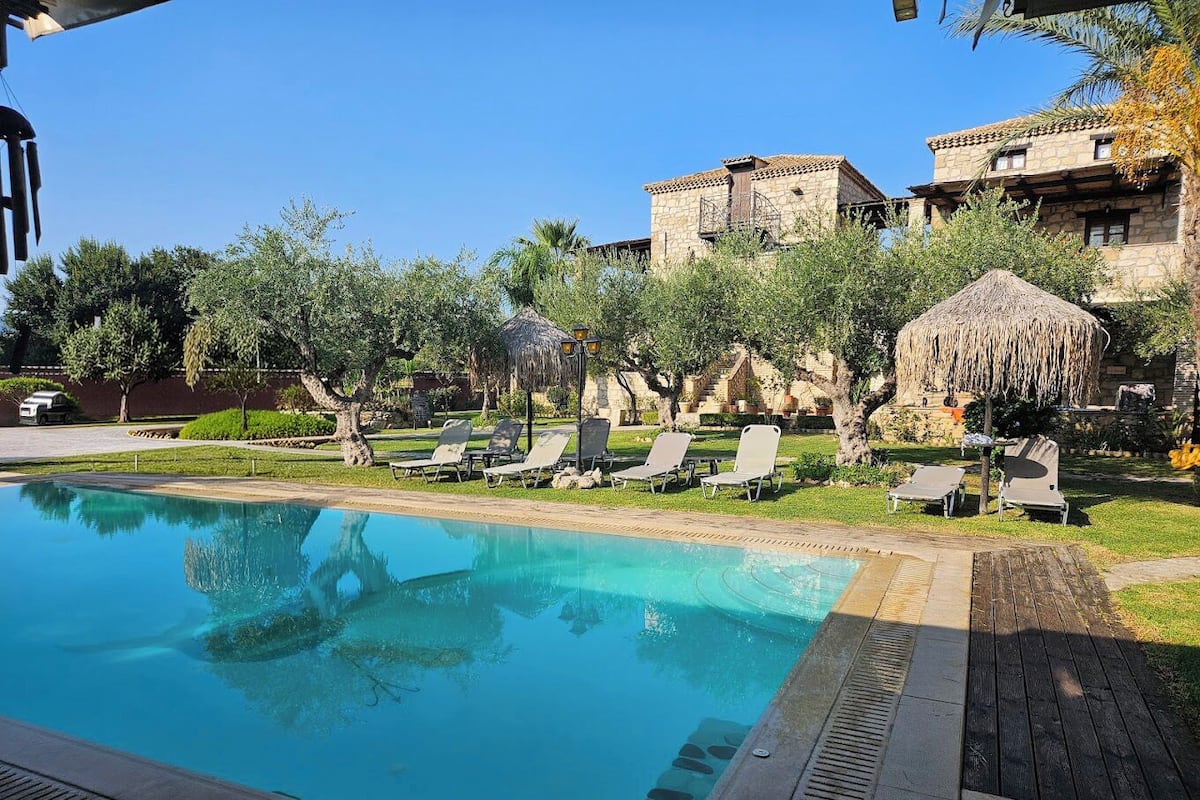 Deluxe House, Courtyard View