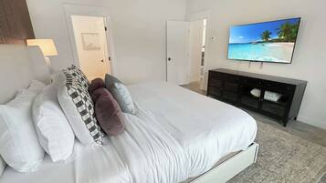 Iron/ironing board, travel crib, WiFi, bed sheets