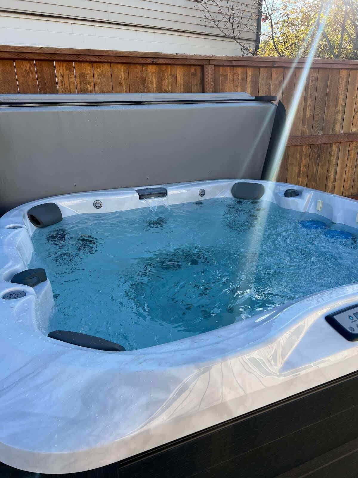 Outdoor spa tub