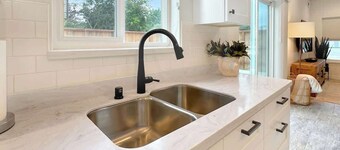 Upscale Stay • Hot Tub • Steps to Dining/Coffee