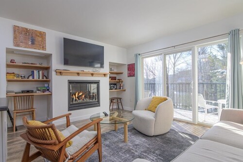 Ski-In-Ski-Out in Sugarbush | Fireplace & Balcony