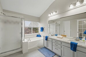 Towels, toilet paper - Comfortable Cozy Retreat Prime North Location (Colorado Springs)