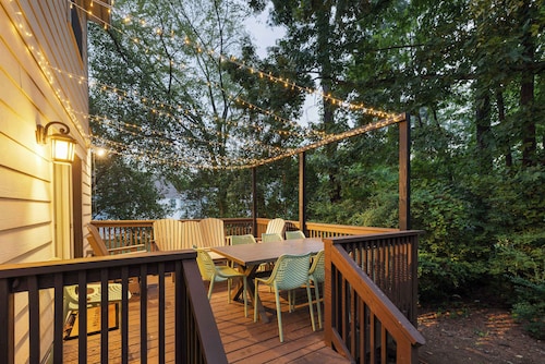 Epic Family Retreat - Sleeps 14!