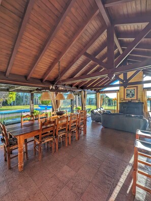 Dining - Gorgeous 7-bedroom farmhouse with AC in charming Soca (Departamento de Canelones)