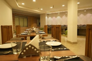 Dining - The Sea Valley Beach front Hotel (Puri)