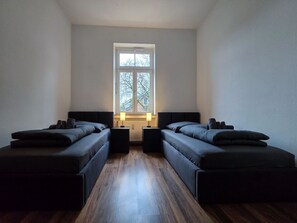 2 Schlafzimmer, Bettwäsche
