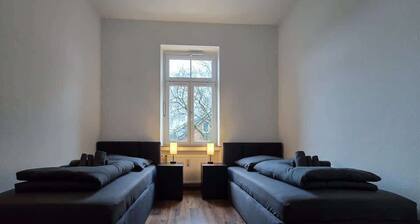 Alpha Apartments: 2 SZ + Terrasse, grünes Viertel