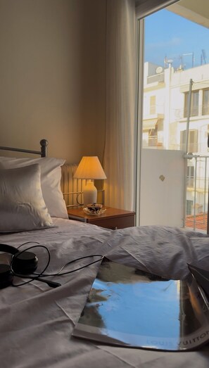 4 bedrooms, desk, iron/ironing board, travel cot - 4-bedroom penthouse with spectacular sea views (Thessaloniki)