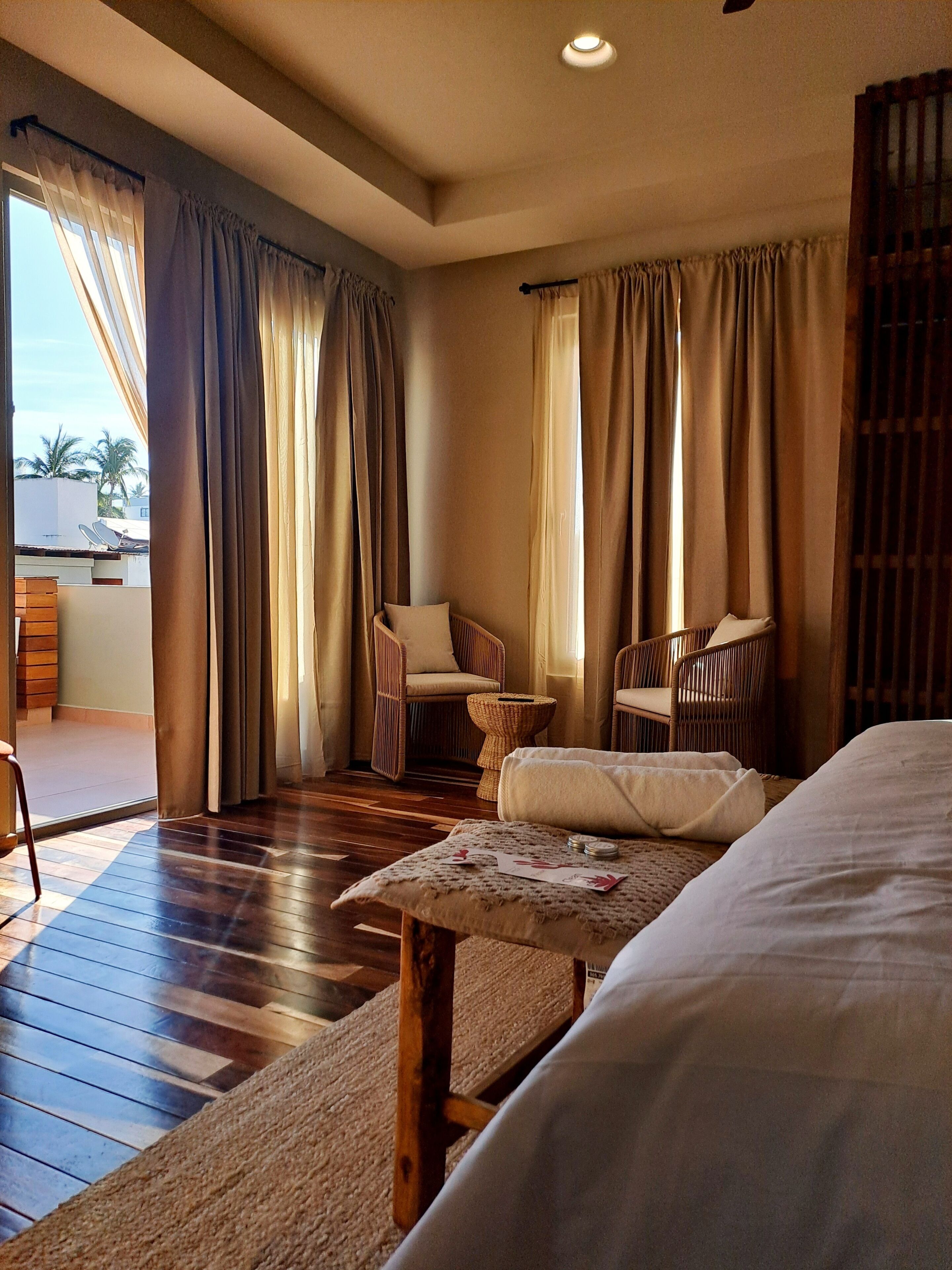 Superior Room | Laptop workspace, free WiFi