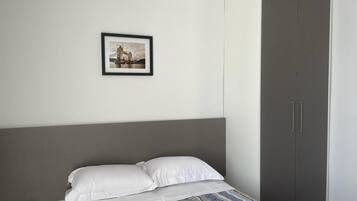 1 sovrum, strykjÀrn/strykbrÀda, wi-fi och sÀngklÀder