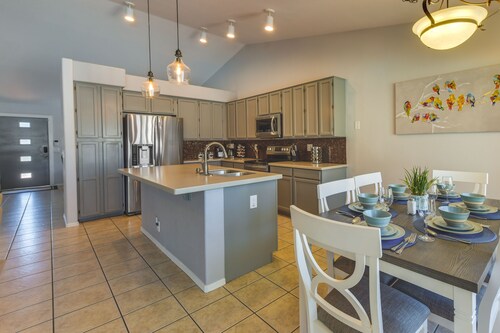 Near Hiking & Golfing: Mesa Home w/ Pool & Patio