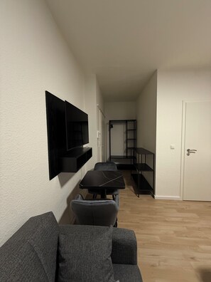 Bureau, accès au Wi-Fi (inclus)