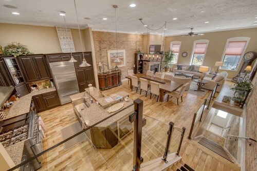 Luxury Downtown South Haven Condo With Rooftop Deck!
