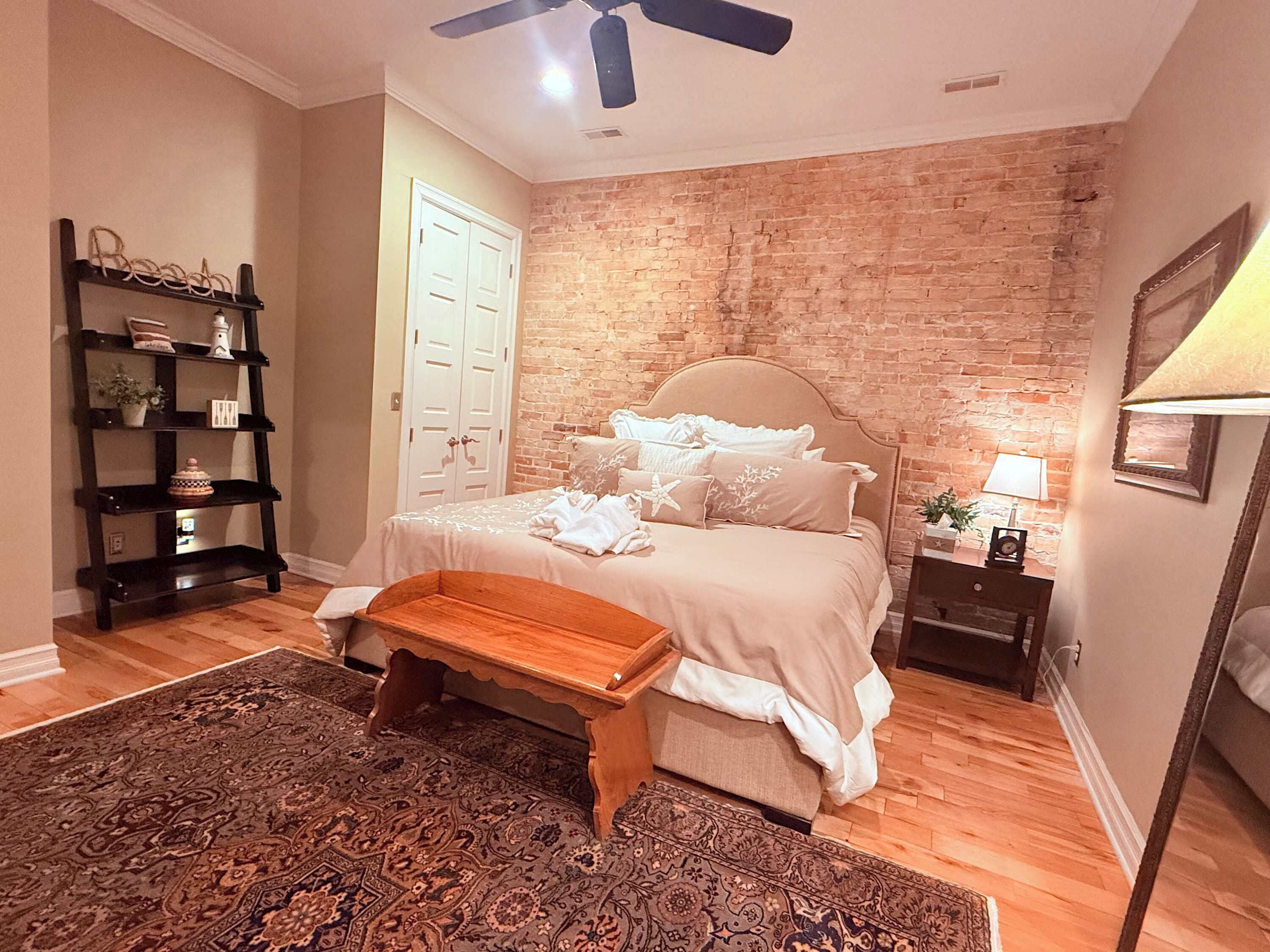 3 bedrooms, WiFi, bed sheets