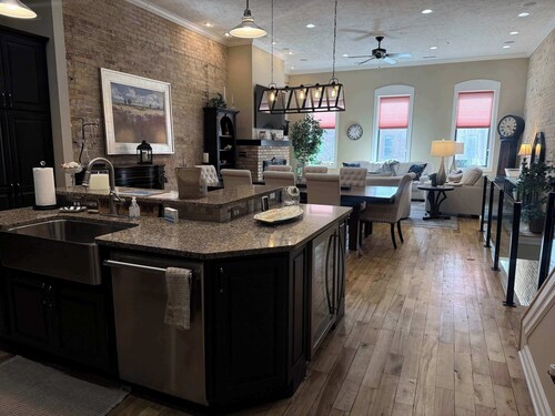 Luxury Downtown South Haven Condo With Rooftop Deck!