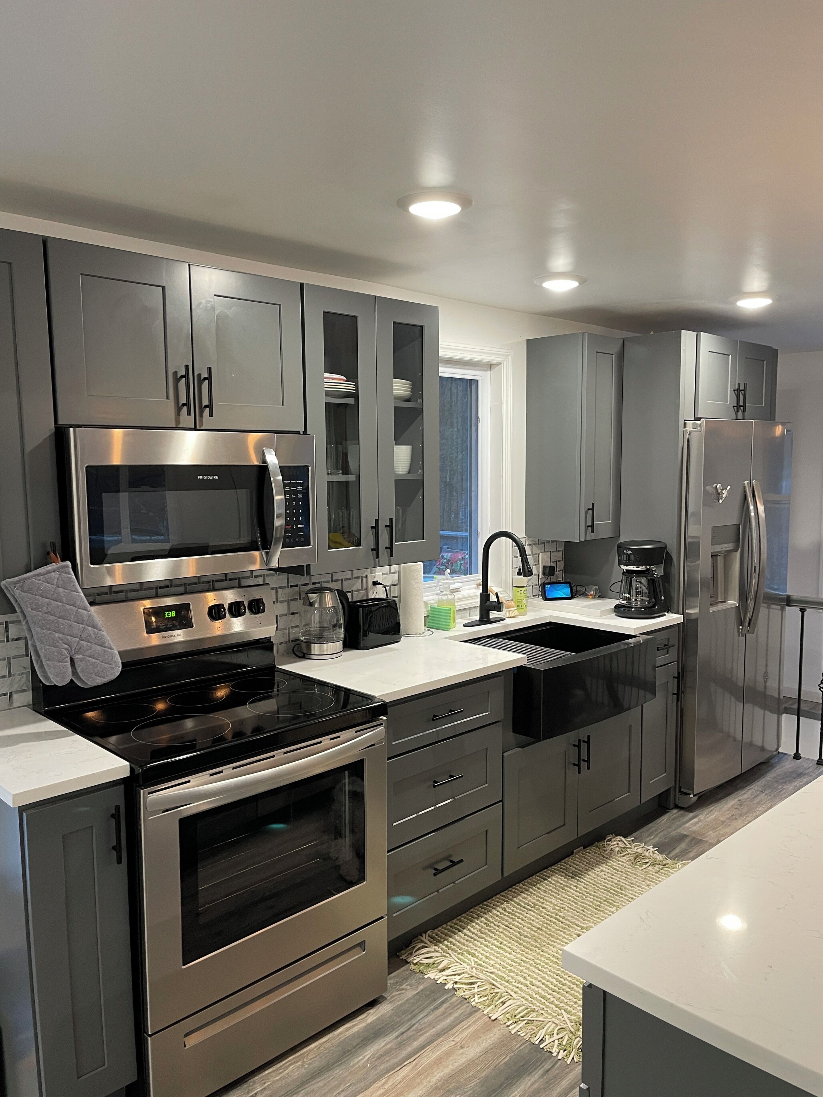 Mikrobølgeovn, ovn, kogeplade, opvaskemaskine