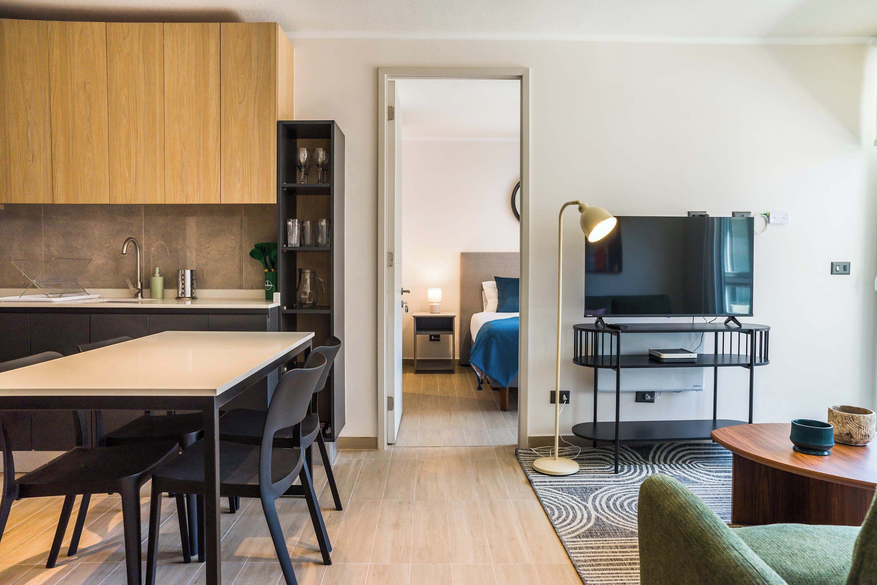 2 chambres, fer et planche à repasser, Wi-Fi gratuit, draps fournis