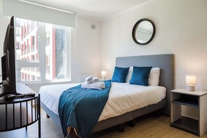 2 bedrooms, iron/ironing board, free WiFi, bed sheets - 2BR Retreat Discover the Heart of Providencia (Providencia)