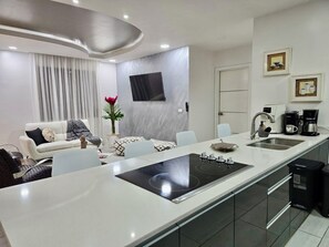 Interior - Contemporary dream stay by Av. Escazu, CIMA hosp. (San Rafael de Escazú)