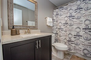 Hårføner, håndklær, såpe og sjampo