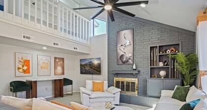 Luxury 3BR Retreat • Fire Table • Minutes to Lake Hefner