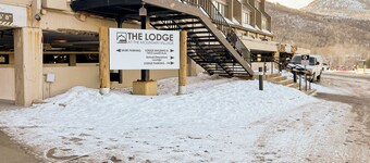 Alpine Haven Retreat Ski-in Ski-out Oasis Pool