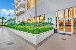 Interior - Skyline Serenity-strip,pool,f1 View-no Resort Fee (Las Vegas)