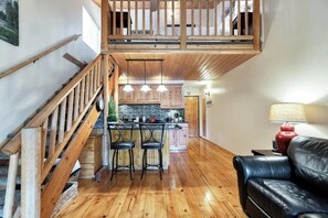 Interior - Charming Park City Loft and View at Prospector (Park City)