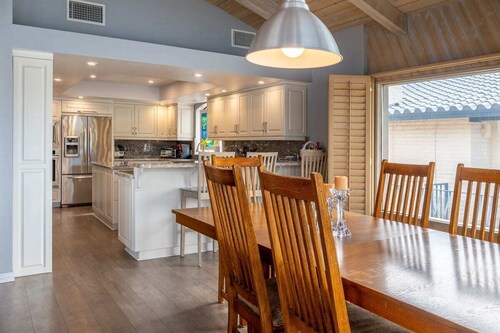 Moovalya Keys Riverfront! Room for All!