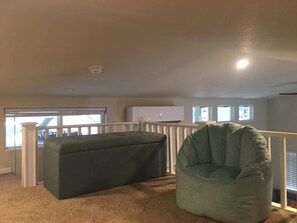 Interior - Margaritaville at River Lodge! Right on the River! WB4 (Parker Dam)