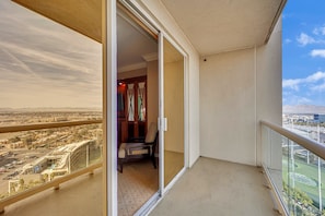 Interior - Kintsugi Retreat-condo-balcony-stripview (Las Vegas)