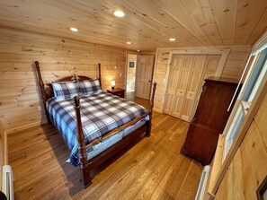 Chalet (3 Bedrooms) | Interior