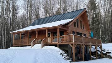 Chalet (3 Bedrooms) | Interior