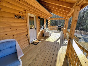 Chalet (3 Bedrooms) | Interior - 18ha Log Home Close to Franconia Notch Privacy, Fire Pit, Wifi, Pool gym Passes (Sugar Hill)
