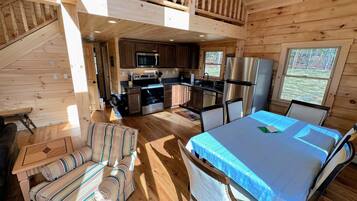 Chalet (3 Bedrooms) | Interior