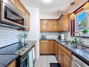 House (3 Bedrooms) | Interior - 11083 106th Ave (Largo)