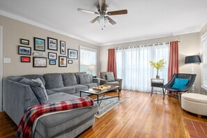 Interior - 3BD 102 Madison Ter (Springfield)