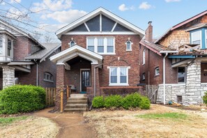 Interior - Forest Park Oasis by JZ Vacation Rentals (St. Louis)