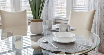 Forest Park Oasis by JZ Vacation Rentals