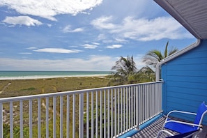 Villa (3 Bedrooms) | Front of property - Happy Blue Coconuts - South (Siesta Key)