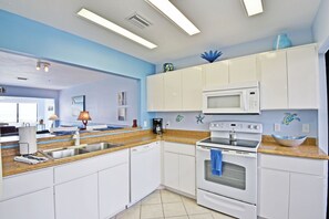 Villa (3 Bedrooms) | Interior - Happy Blue Coconuts - South (Siesta Key)