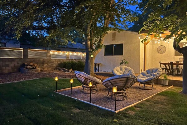 Walkable~ Bikes~ Firepits~ Petsok~ Bbq~ Dining - Utah