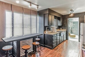 Interior - Walkable~ Bikes~ Firepits~ Petsok~ Bbq~ Dining (St. George)